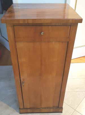 Halbschrank Biedermeier Kirschbaum 58d Halbschrank Biedermeier Kirschbaum 58d