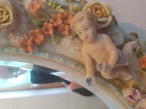 Porzellanspiegel Rosen Putti 24d